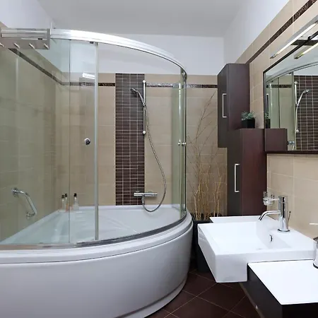 Apartment Starry Night - Smart Tv, Extra Big Bed, Big Bathtub, Private Parking, Sea View, Wifi, 2bedrooms Volosko