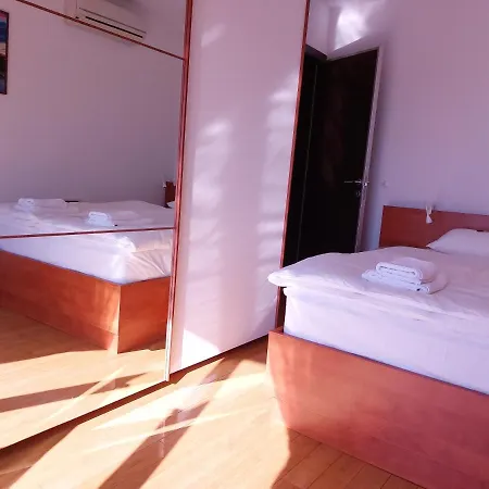 Starry Night - Smart Tv, Extra Big Bed, Big Bathtub, Private Parking, Sea View, Wifi, 2bedrooms Apartment Volosko