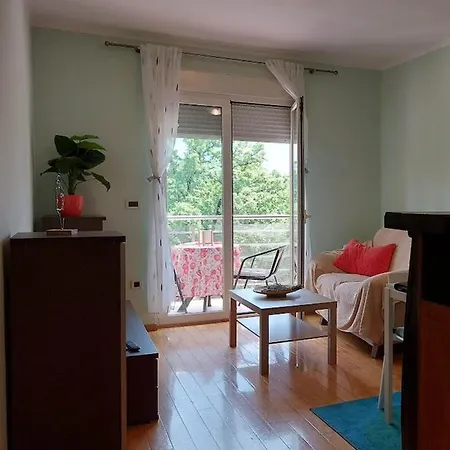 Starry Night - Smart Tv, Extra Big Bed, Big Bathtub, Private Parking, Sea View, Wifi, 2bedrooms Apartment