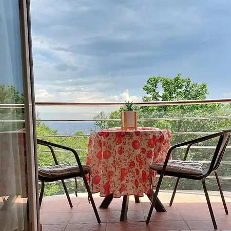 Apartment Starry Night - Smart Tv, Extra Big Bed, Big Bathtub, Private Parking, Sea View, Wifi, 2bedrooms Volosko
